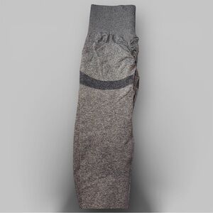 Grey high-waisted butt-lifting leggings